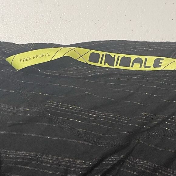 Free People Minimale black top oversized gold metallic stripes - Picture 6 of 6